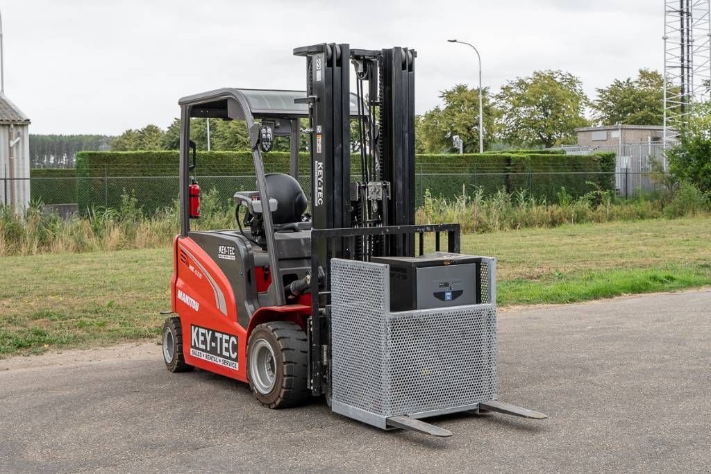 Frontstapler del tipo Manitou ME 435, Neumaschine In Moerbeke (Immagine 3)