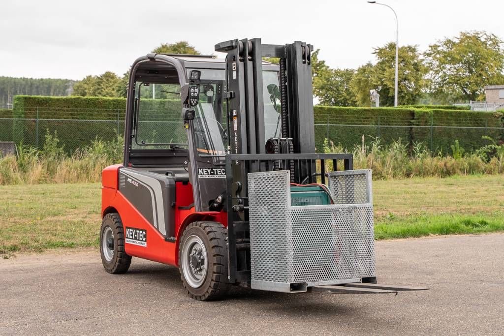 Frontstapler des Typs Manitou ME 450, Neumaschine in Moerbeke (Bild 3)