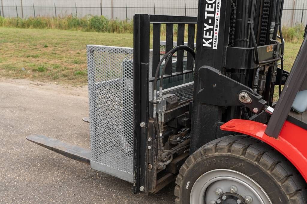 Frontstapler of the type Manitou ME 450, Neumaschine in Moerbeke (Picture 10)