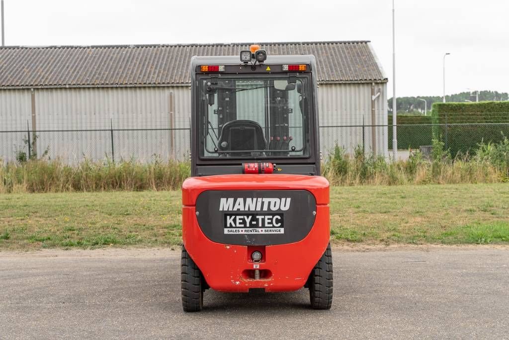 Frontstapler of the type Manitou ME 450, Neumaschine in Moerbeke (Picture 7)