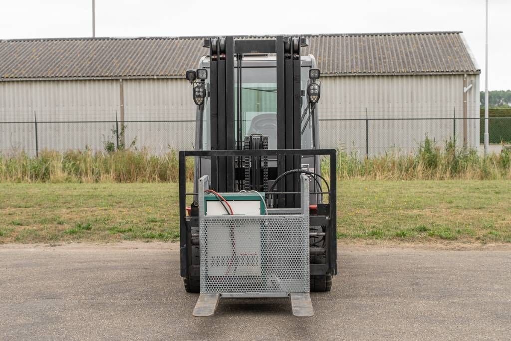 Frontstapler of the type Manitou ME 450, Neumaschine in Moerbeke (Picture 2)