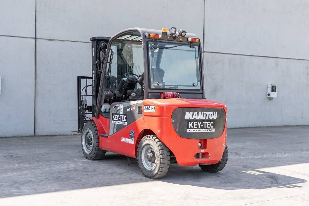 Frontstapler типа Manitou ME 450, Gebrauchtmaschine в Moerbeke (Фотография 5)