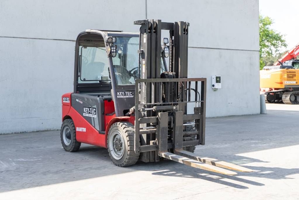 Frontstapler типа Manitou ME 450, Gebrauchtmaschine в Moerbeke (Фотография 2)