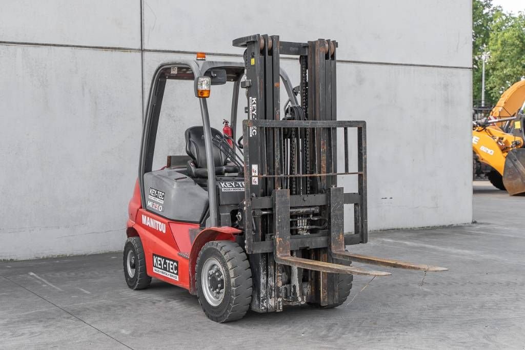 Frontstapler of the type Manitou MI 25 D, Gebrauchtmaschine in Moerbeke (Picture 3)