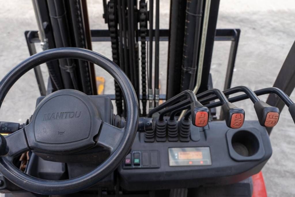 Frontstapler tip Manitou MI 25 D, Gebrauchtmaschine in Moerbeke (Poză 10)