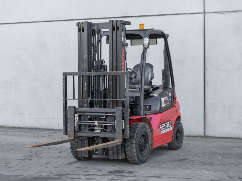 Frontstapler типа Manitou MI 25 D, Gebrauchtmaschine в Moerbeke (Фотография 1)