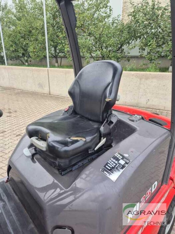 Frontstapler des Typs Manitou MI 25 D, Gebrauchtmaschine in Alpen (Bild 18)