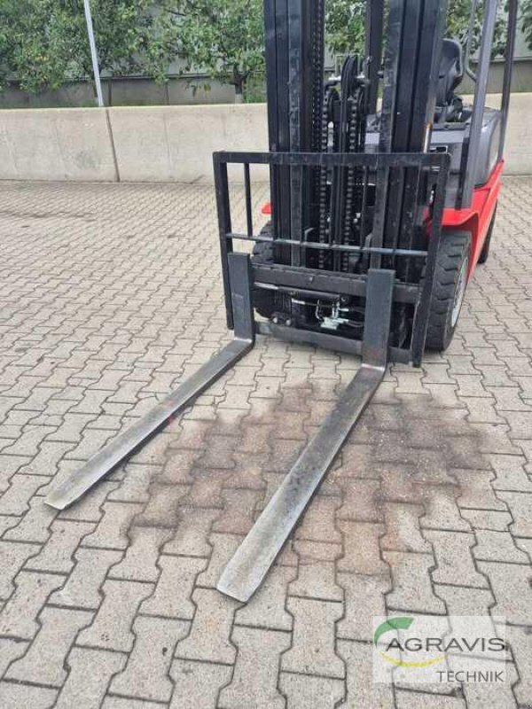 Frontstapler des Typs Manitou MI 25 D, Gebrauchtmaschine in Alpen (Bild 12)