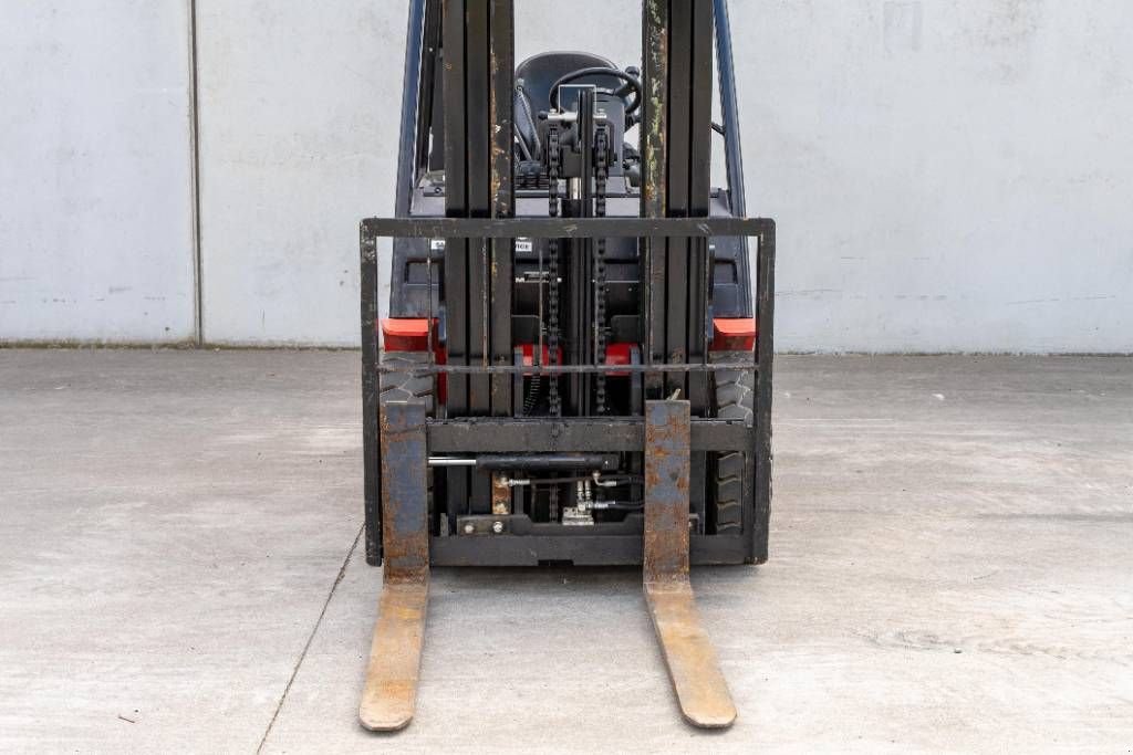 Frontstapler del tipo Manitou MI 25, Gebrauchtmaschine In Moerbeke (Immagine 4)