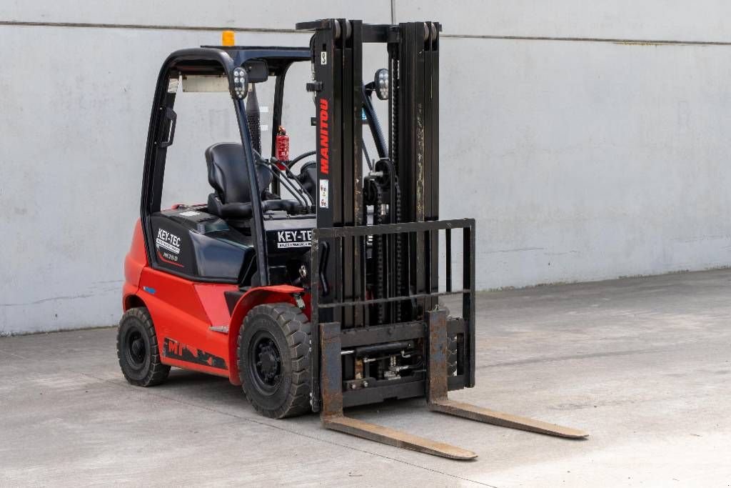 Frontstapler del tipo Manitou MI 25, Gebrauchtmaschine In Moerbeke (Immagine 3)