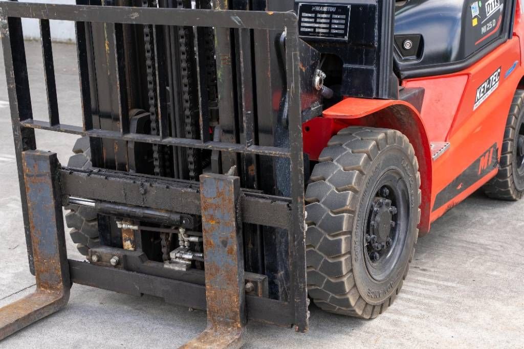 Frontstapler del tipo Manitou MI 25, Gebrauchtmaschine In Moerbeke (Immagine 5)
