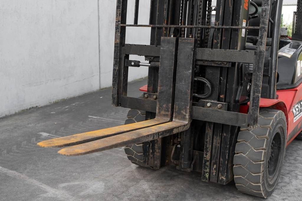 Frontstapler del tipo Manitou MI 30 D, Gebrauchtmaschine In Moerbeke (Immagine 10)