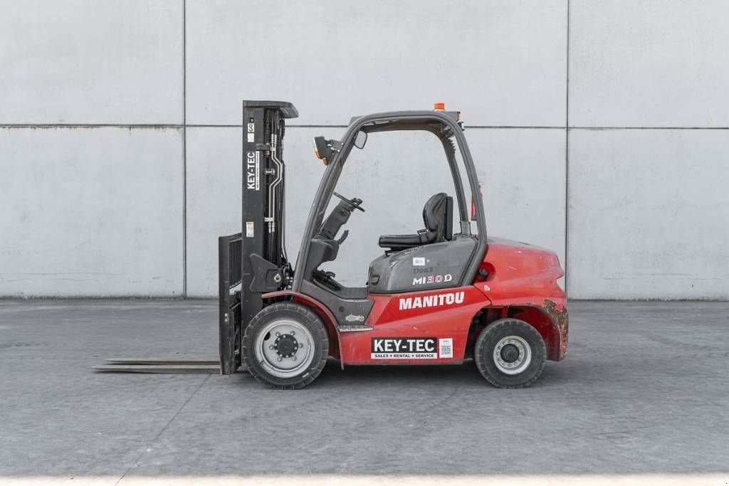 Frontstapler типа Manitou MI 30 D, Gebrauchtmaschine в Moerbeke (Фотография 4)