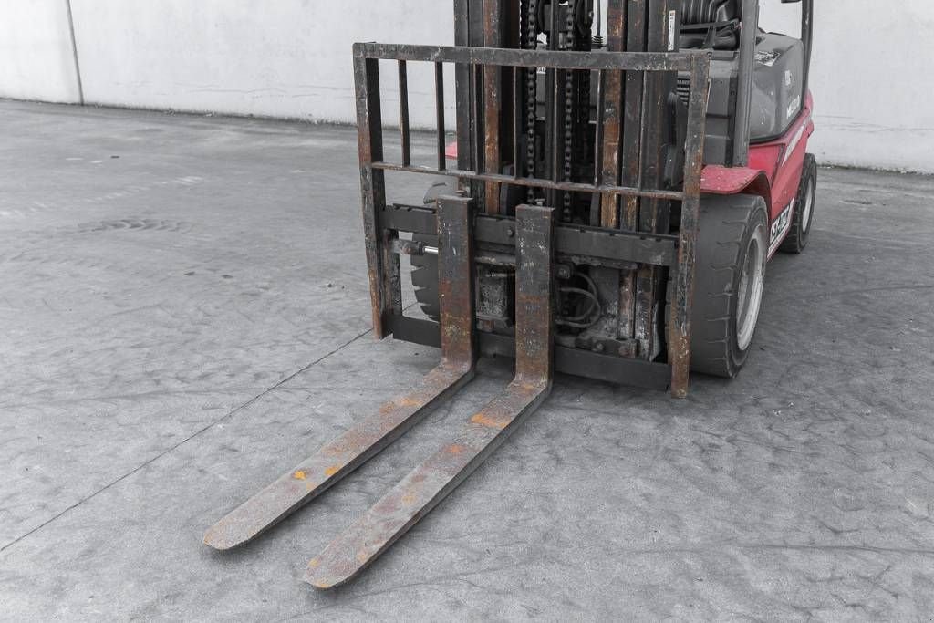 Frontstapler типа Manitou MI 30 D, Gebrauchtmaschine в Moerbeke (Фотография 9)