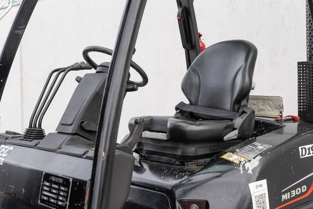 Frontstapler типа Manitou MI 30 D, Gebrauchtmaschine в Moerbeke (Фотография 7)