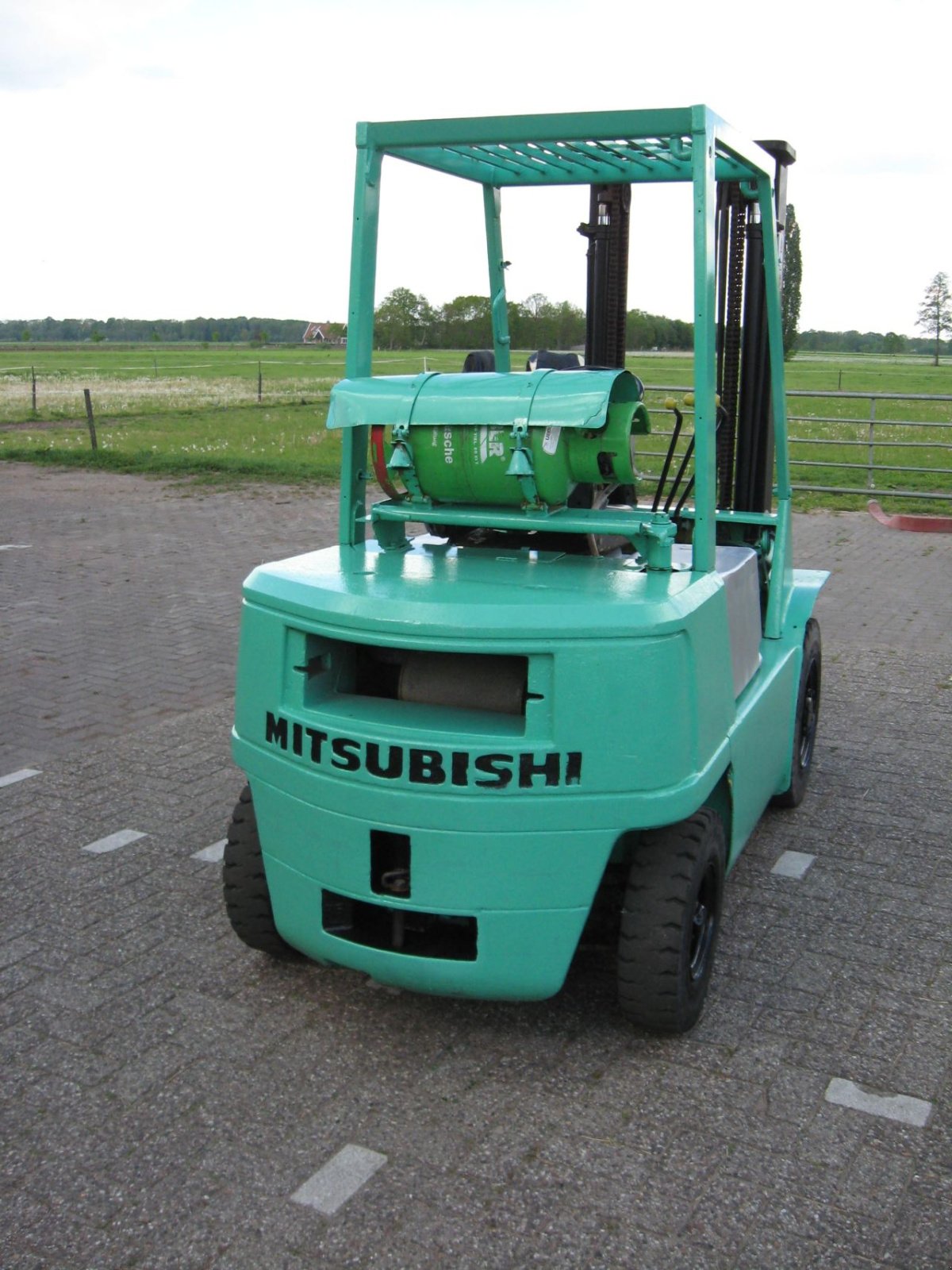 Frontstapler типа Mitsubishi -, Gebrauchtmaschine в Oldenzaal (Фотография 4)