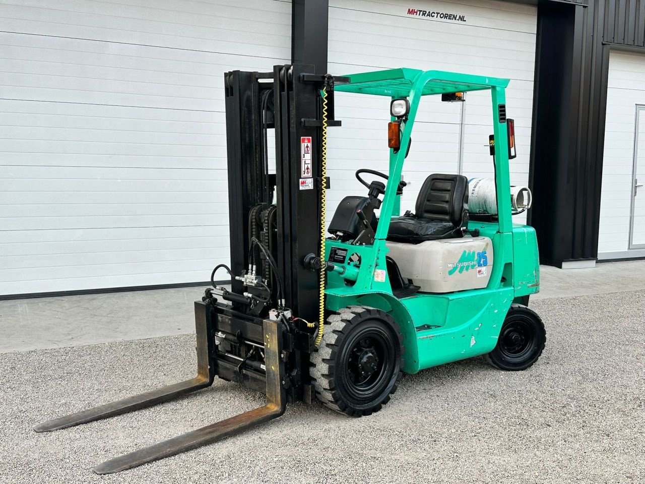 Frontstapler typu Mitsubishi 2.5, Gebrauchtmaschine w Linde (dr) (Zdjęcie 2)