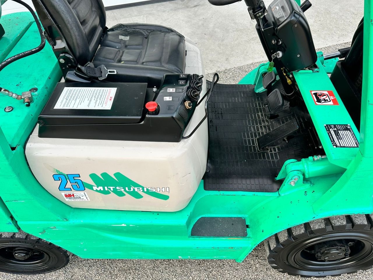 Frontstapler typu Mitsubishi 2.5, Gebrauchtmaschine w Linde (dr) (Zdjęcie 3)