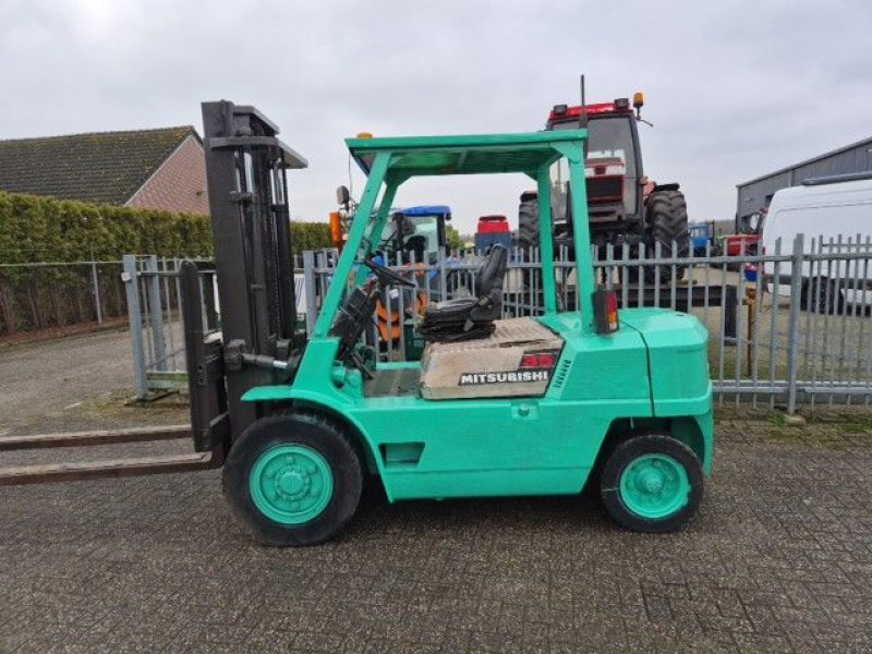 Frontstapler du type Mitsubishi 35D, Gebrauchtmaschine en Hollandscheveld (Photo 2)