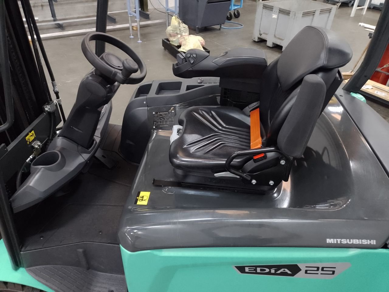 Frontstapler des Typs Mitsubishi FB25CN, Gebrauchtmaschine in Middelbeers (Bild 10)