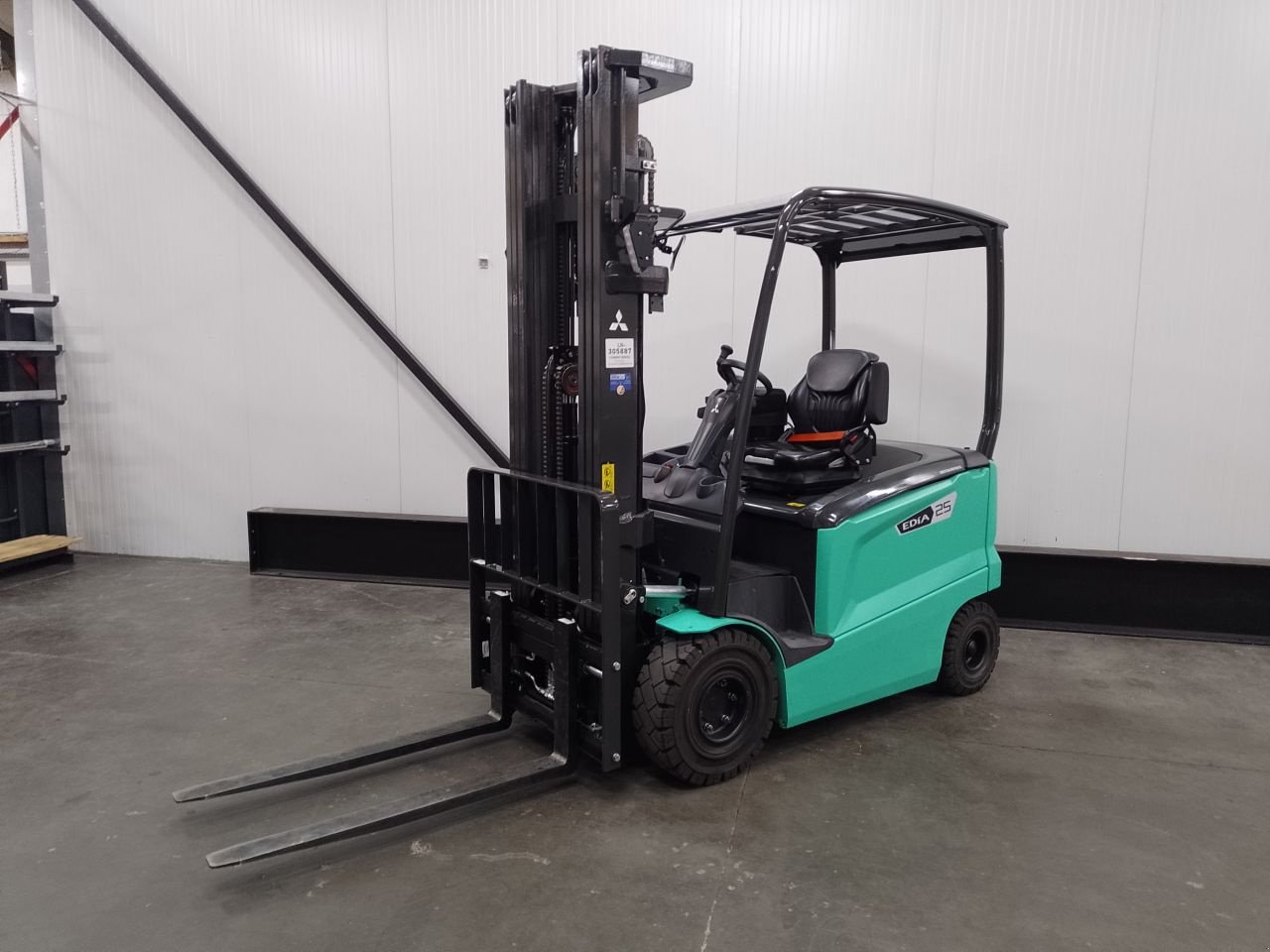 Frontstapler des Typs Mitsubishi FB25CN, Gebrauchtmaschine in Middelbeers (Bild 2)