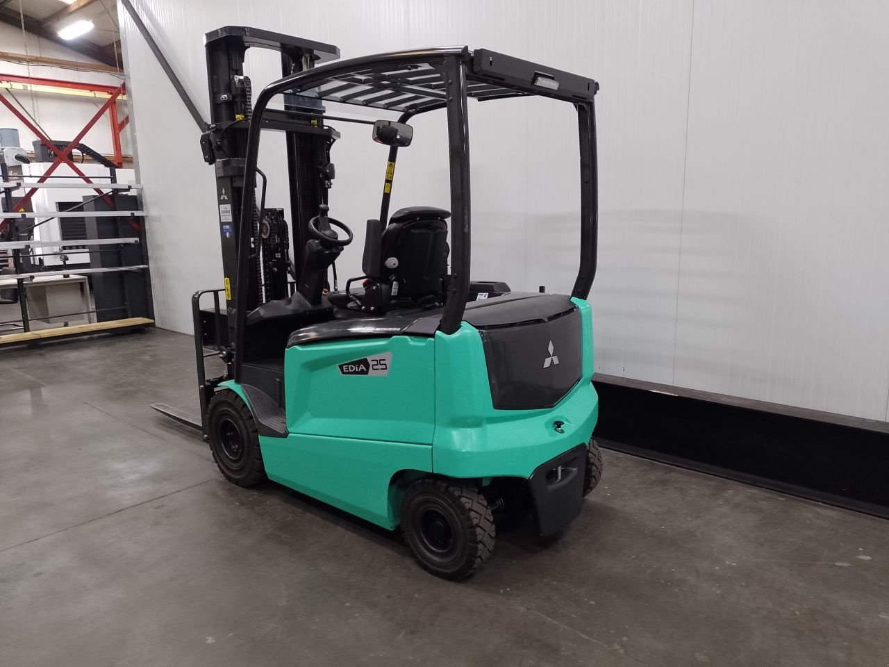 Frontstapler des Typs Mitsubishi FB25CN, Gebrauchtmaschine in Middelbeers (Bild 8)