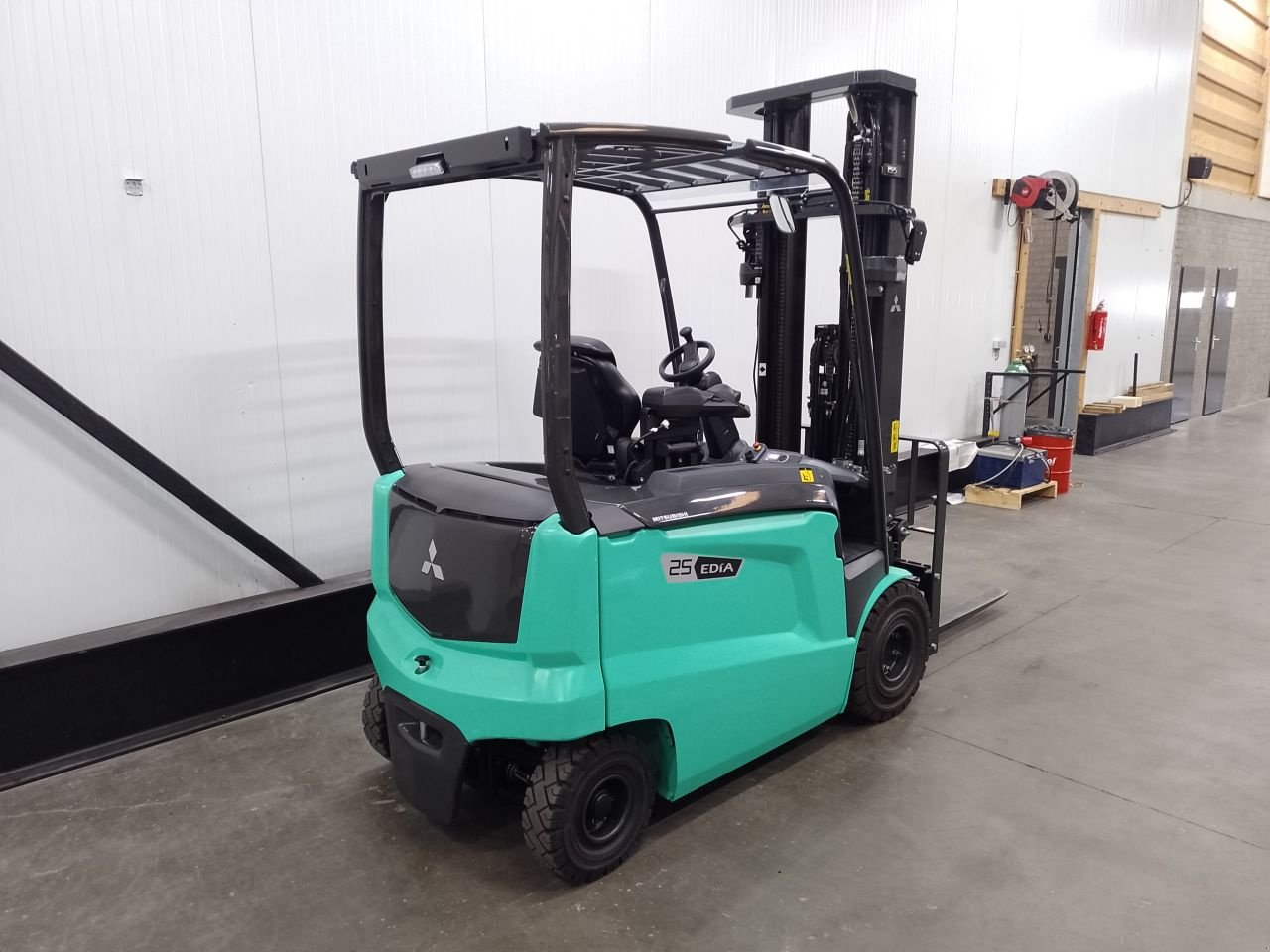 Frontstapler des Typs Mitsubishi FB25CN, Gebrauchtmaschine in Middelbeers (Bild 5)