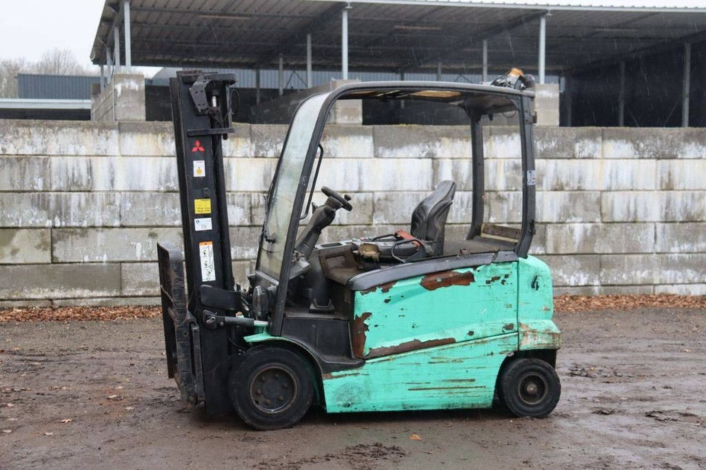 Frontstapler du type Mitsubishi FB35N, Gebrauchtmaschine en Antwerpen (Photo 1)