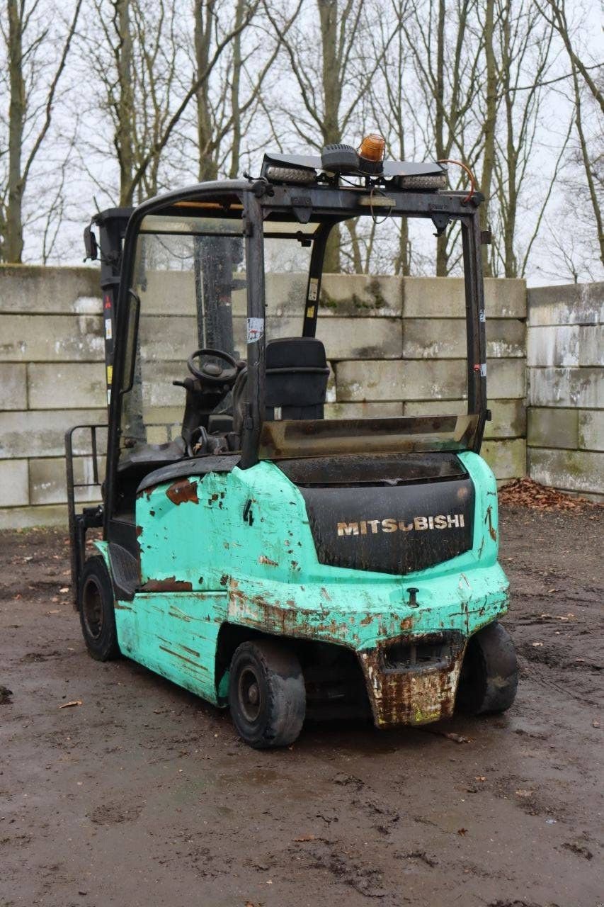 Frontstapler du type Mitsubishi FB35N, Gebrauchtmaschine en Antwerpen (Photo 4)