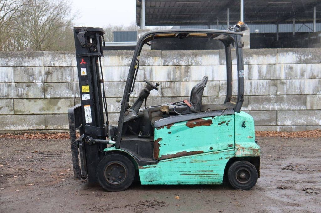 Frontstapler du type Mitsubishi FB35N, Gebrauchtmaschine en Antwerpen (Photo 2)