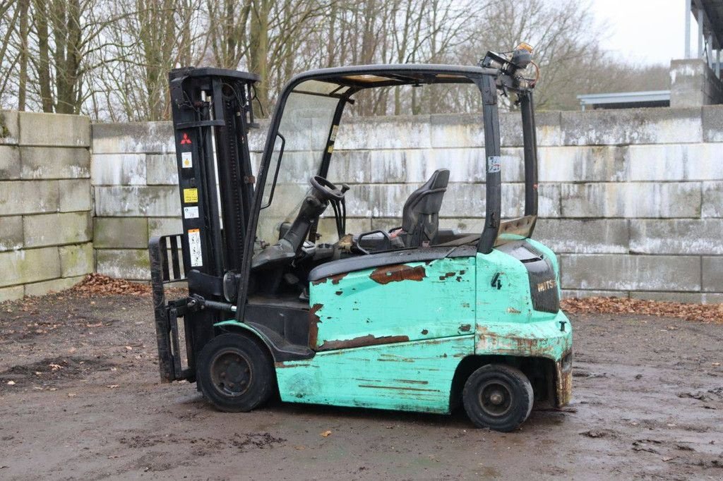 Frontstapler du type Mitsubishi FB35N, Gebrauchtmaschine en Antwerpen (Photo 3)