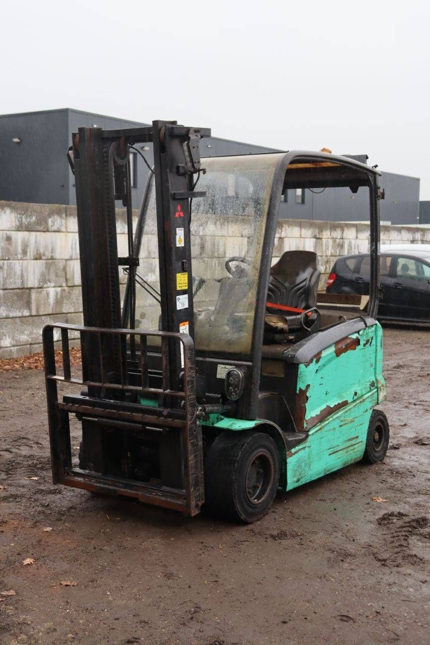 Frontstapler du type Mitsubishi FB35N, Gebrauchtmaschine en Antwerpen (Photo 10)