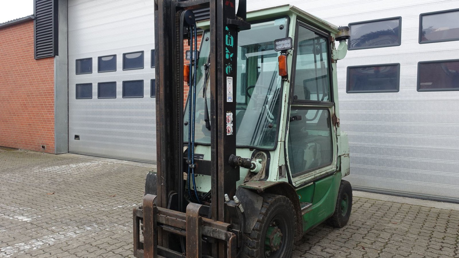 Frontstapler des Typs Mitsubishi FD 25 T // 2500 kg diesel, Gebrauchtmaschine in Skive (Bild 2)