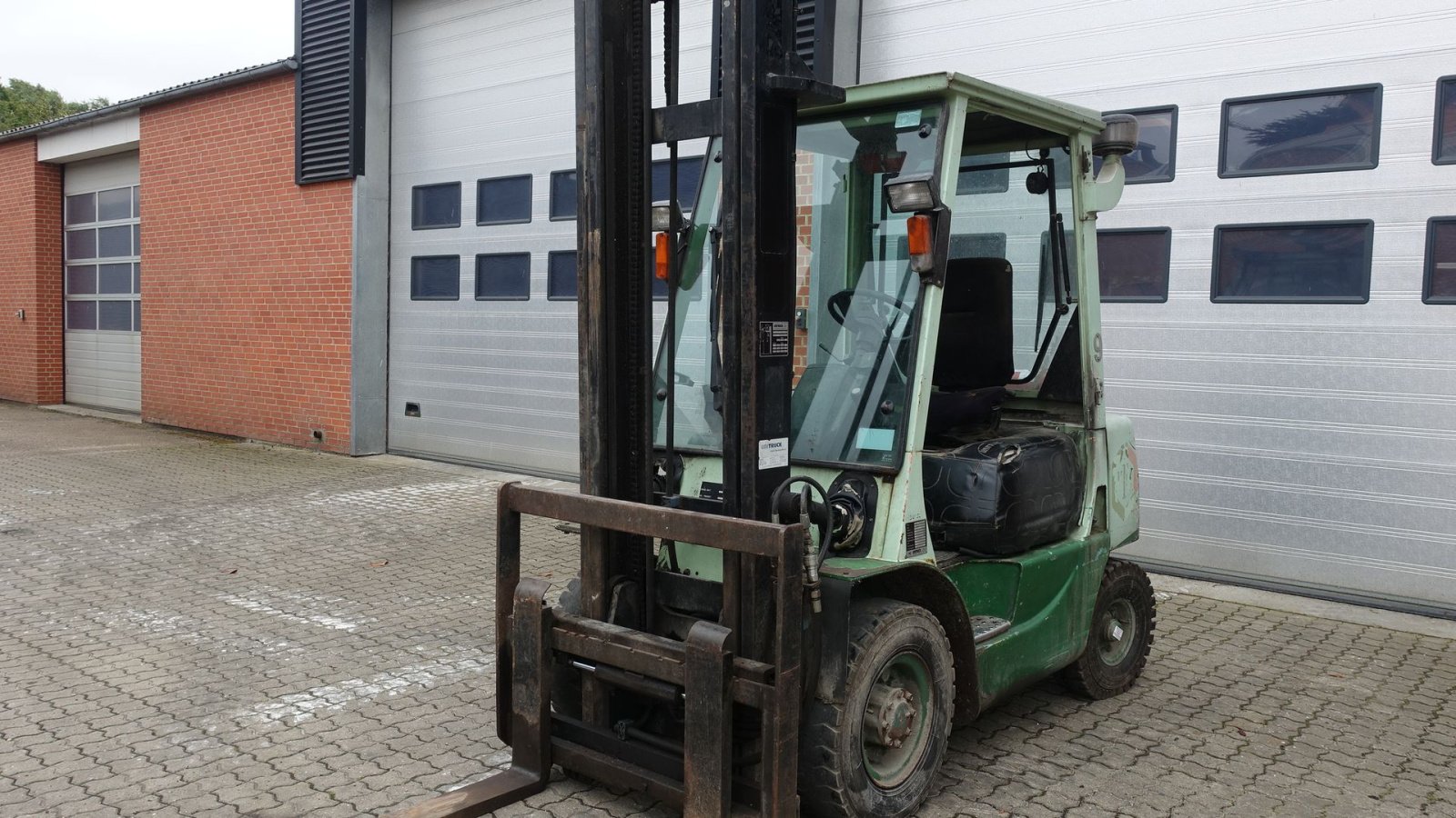 Frontstapler des Typs Mitsubishi FD 25 T // 2500 kg diesel, Gebrauchtmaschine in Skive (Bild 2)