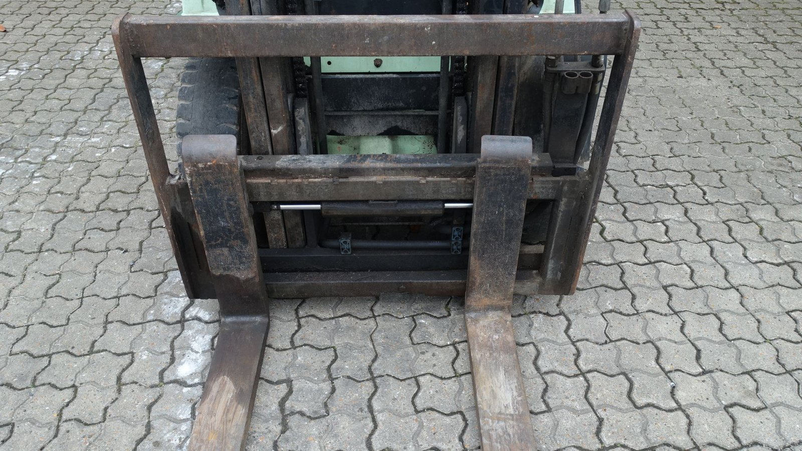 Frontstapler des Typs Mitsubishi FD 25 T // 2500 kg diesel, Gebrauchtmaschine in Skive (Bild 4)