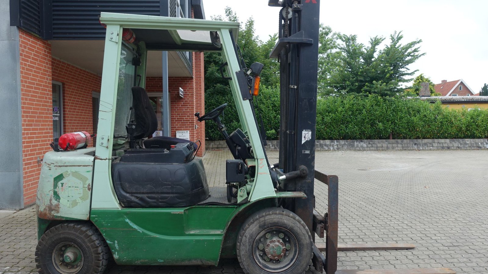 Frontstapler des Typs Mitsubishi FD 25 T // 2500 kg diesel, Gebrauchtmaschine in Skive (Bild 3)