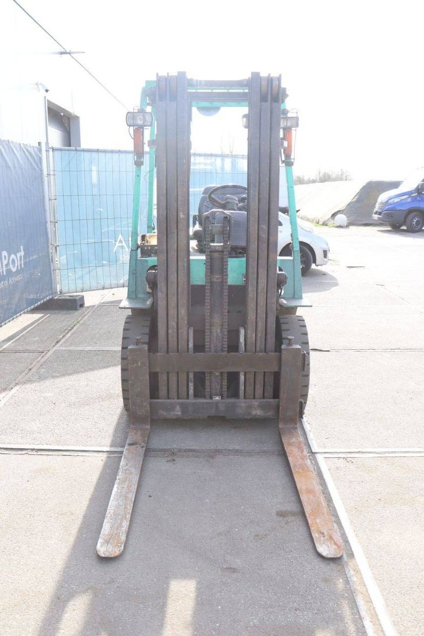 Frontstapler от тип Mitsubishi FD25, Gebrauchtmaschine в Antwerpen (Снимка 9)