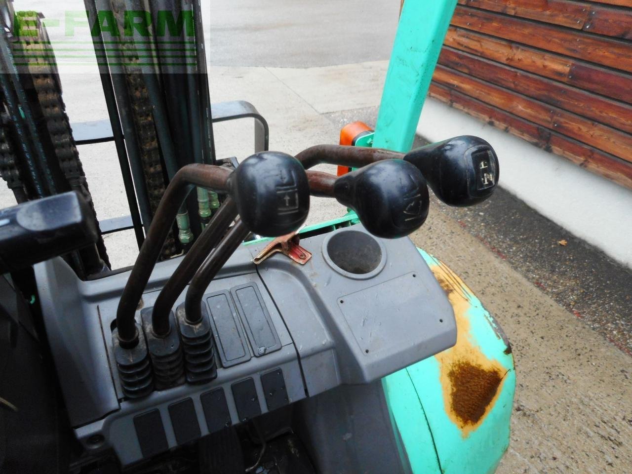 Frontstapler typu Mitsubishi fd30 triplex 4,7m + ss + zwillingsreifen, Gebrauchtmaschine v ST. NIKOLAI/DR. (Obrázek 8)