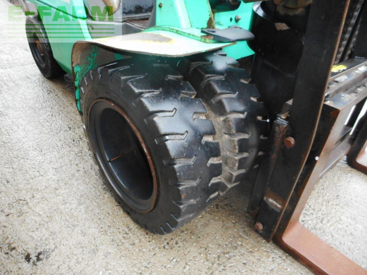 Frontstapler typu Mitsubishi fd30 triplex 4,7m + ss + zwillingsreifen, Gebrauchtmaschine v ST. NIKOLAI/DR. (Obrázek 13)