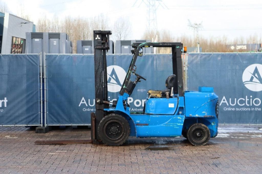 Frontstapler del tipo Mitsubishi FD30K, Gebrauchtmaschine en Antwerpen (Imagen 2)