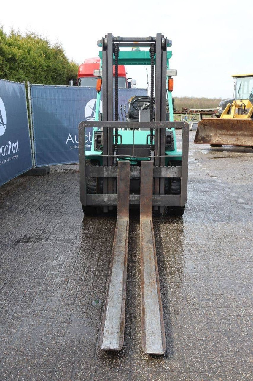 Frontstapler Türe ait Mitsubishi FD35, Gebrauchtmaschine içinde Antwerpen (resim 9)