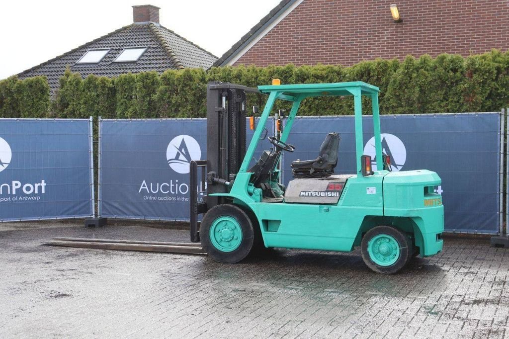 Frontstapler Türe ait Mitsubishi FD35, Gebrauchtmaschine içinde Antwerpen (resim 3)