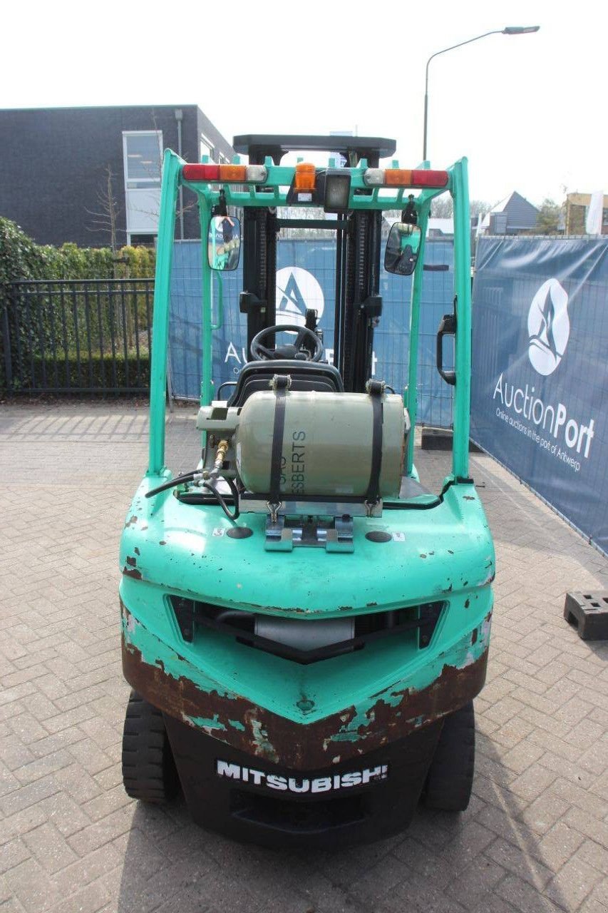 Frontstapler Türe ait Mitsubishi FG25N, Gebrauchtmaschine içinde Antwerpen (resim 4)