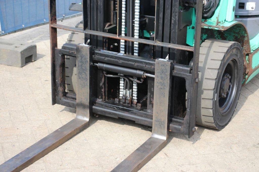 Frontstapler Türe ait Mitsubishi FG25N, Gebrauchtmaschine içinde Antwerpen (resim 11)