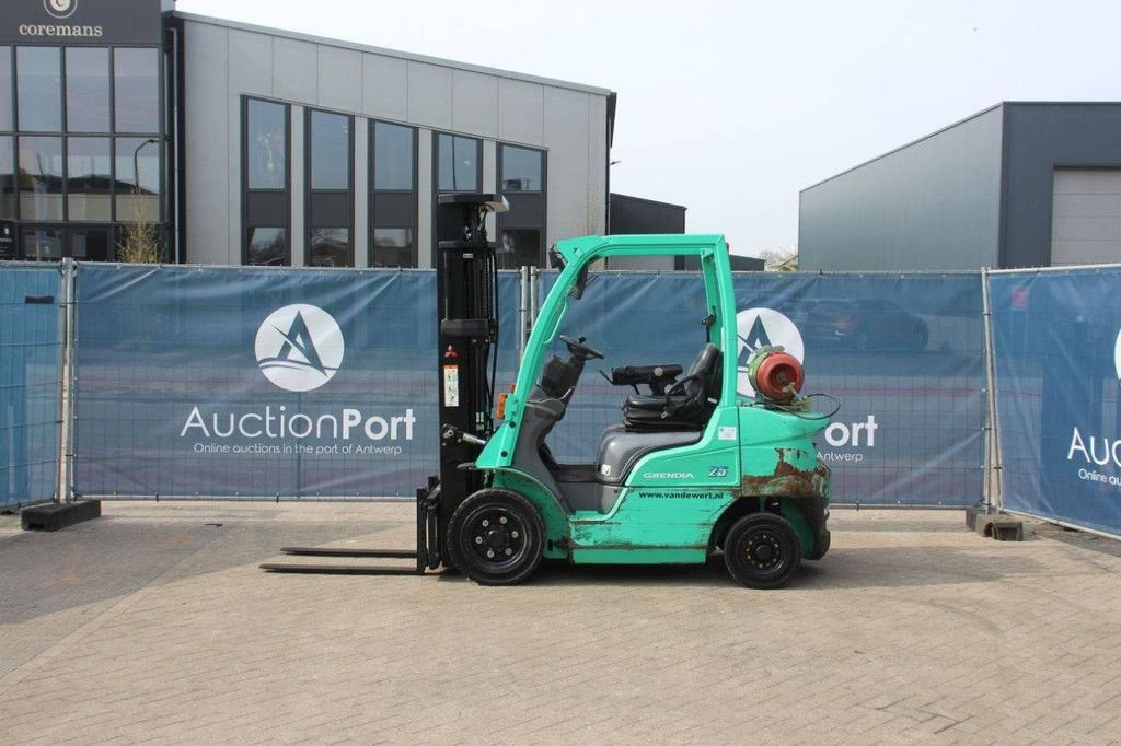 Frontstapler typu Mitsubishi FG25N, Gebrauchtmaschine w Antwerpen (Zdjęcie 2)