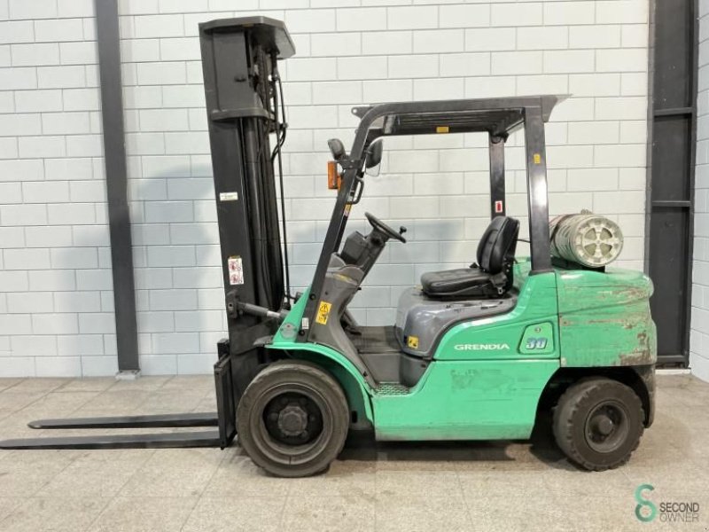 Frontstapler типа Mitsubishi FG30N, Gebrauchtmaschine в Wijchen