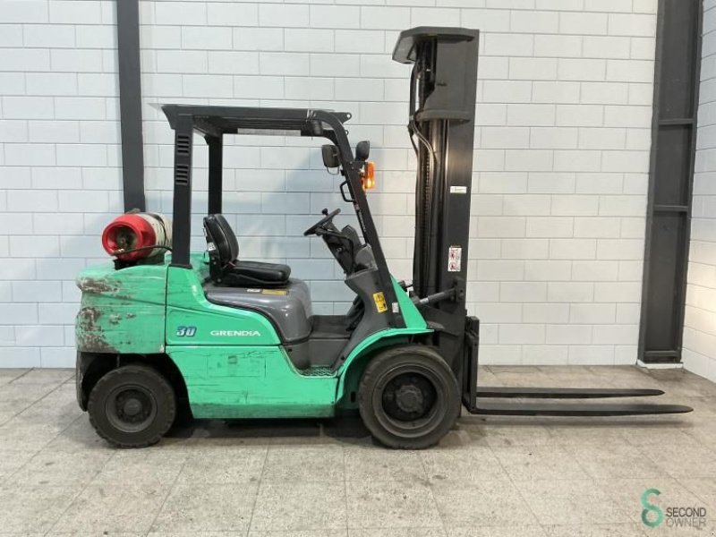Frontstapler типа Mitsubishi FG30N, Gebrauchtmaschine в Wijchen (Фотография 2)