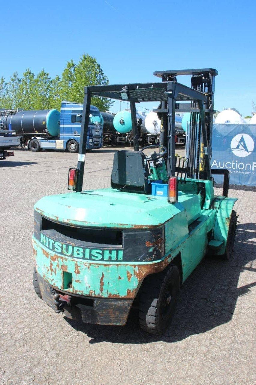 Frontstapler of the type Mitsubishi FG40, Gebrauchtmaschine in Antwerpen (Picture 5)