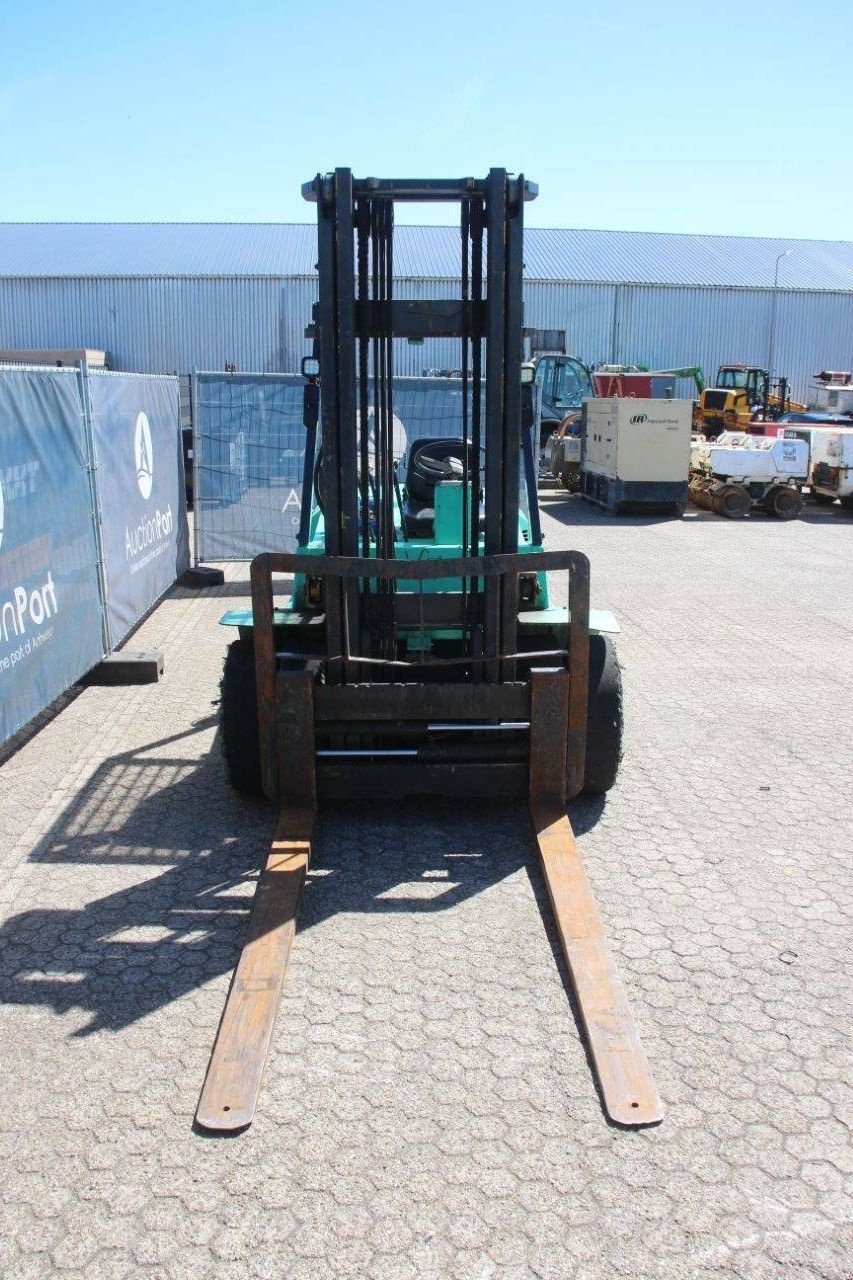 Frontstapler of the type Mitsubishi FG40, Gebrauchtmaschine in Antwerpen (Picture 8)