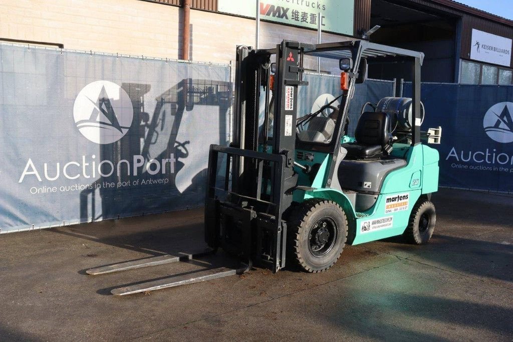 Frontstapler a típus Mitsubishi FGE25T, Gebrauchtmaschine ekkor: Antwerpen (Kép 9)